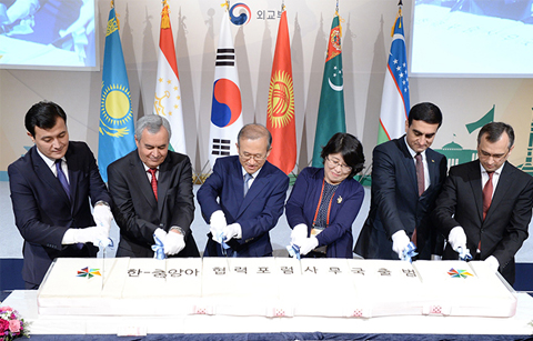 	한국, 중앙아시아 5개국과 협력 강화