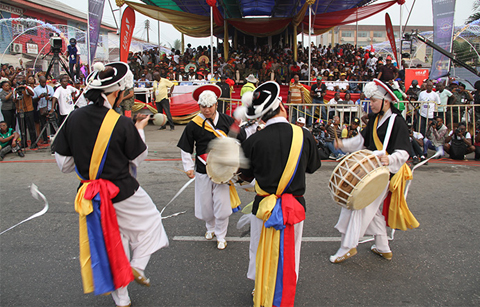 봉산탈춤, 아프리카 최대 카니발 축제 거리로