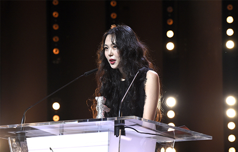 김민희, 베를린 국제영화제 여우주연상 수상