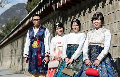 ‘한복’, 뜻 깊은 한국여행