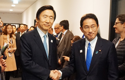 한•일 외교장관, ‘대북 공조 의지 재확인’