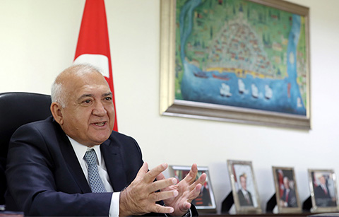 알스란 하칸 옥찰 주한터키대사가 23일 수교 60주년을 맞이한 한국과 터키의 우호관계에 대해 이야기 하고 있다.