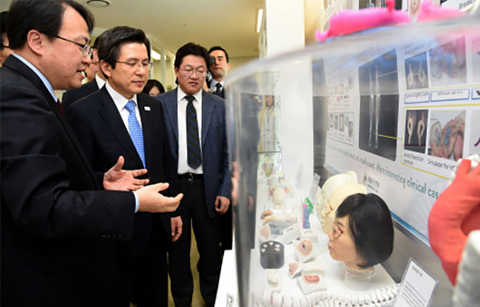 	황 권한대행, 의료계 변화 이끌 ‘3D프린팅 기술’ 강조