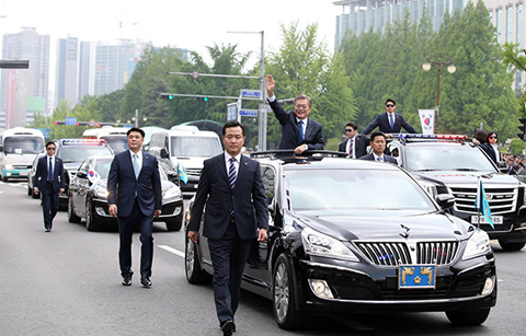 ‘문재인 대통령 시대’