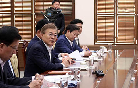 	문 대통령, “러시아·EU·아세안 특사, 한국 외교의 다변화·저변 확대”