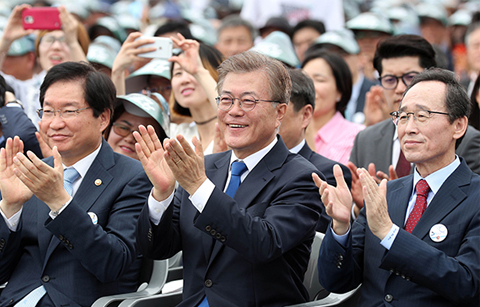 문 대통령, ‘안전’과 ‘안보’를 바탕으로 국가 해양력 도약