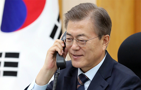 문 대통령, UAE 왕세제와 정상 통화