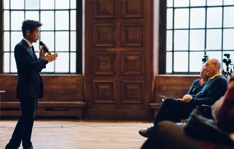 프랑스서 활동하는 한국인 입양아 출신들