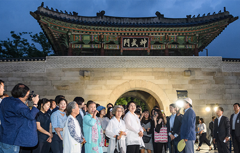 서울에 추가된 새로운 산책로 ‘청와대 앞길’