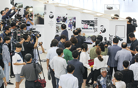 영화에서 전시로 이어진 힌츠페터 추모