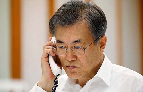 문 대통령, 대북 관련 연쇄 전화외교