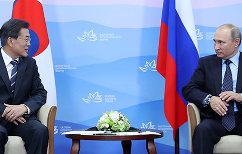 문 대통령, ‘한국은 극동발전 최적의 파트너’