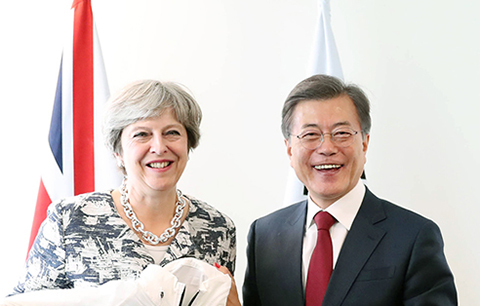 한∙영 정상, 대북 공조, 양국 관계 협력 방안 논의