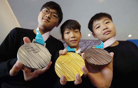 ‘2018 평창 동계올림픽’ 메달, 뉴욕·서울서 동시 공개