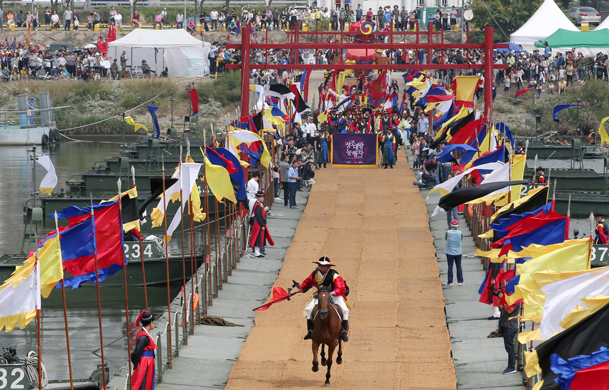 시간을 222년 전으로 돌린 ‘2017 정조대왕 능행차’