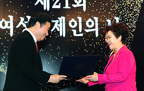 이 국무총리, ‘여성경제인 성장 응원할 것’