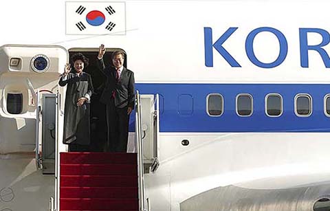 문 대통령, 7박8일 동남아 순방 시작