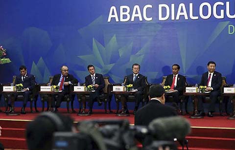 문 대통령, APEC 기업인자문위에서 ‘사람중심 경제 강조’