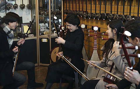 김정숙 여사, '얼후(二胡)처럼 한•중 두 나라