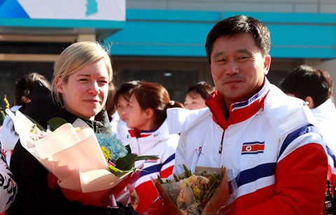 남북 단일팀, ‘평화올림픽’ 향해 힘찬 첫걸음