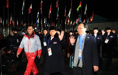 북한선수단 입촌, 평화올림픽 향한 여정 시작