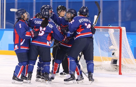 남북 단일팀, ‘하나’로 이루어낸 첫 골
