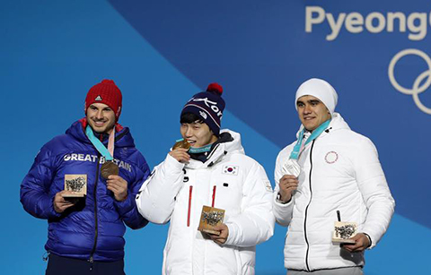 문 대통령, ‘스켈레톤 금메달’ 윤성빈에게 축전