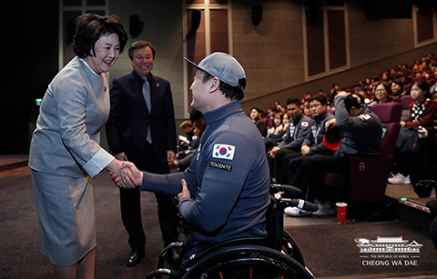 장애인아이스하키 다룬 영화 ‘우리는 썰매를 탄다’