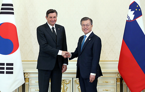 문 대통령, 슬로베니아 대통령과 정상회담