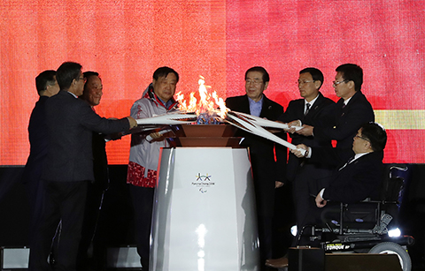 하나된 패럴림픽 성화, ‘2,018km 여정 시작’