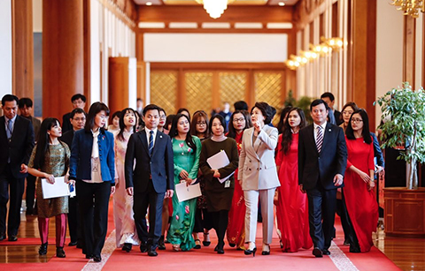 김정숙 여사, 주한 베트남 유학생들과 환담