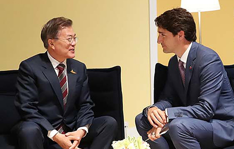 한·캐나다 정상 통화, ‘자유무역, 한반도 문제 긴밀 협력’
