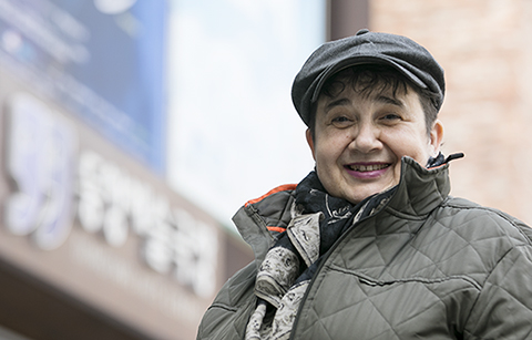 “연극을 통해 이방인에서 한국인이 되죠”