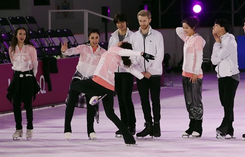 다시 한국 찾은 러시아 피겨스타들 ‘한류팬’ 인증