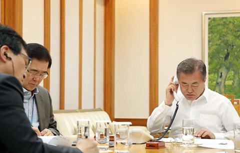 한·미 정상 통화 “북미정상회담·비핵화 긴밀히 공조”