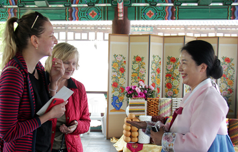 서울에서 만나는 남북의 전통 의례음식