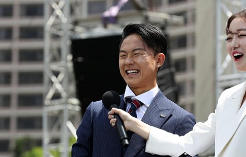 “붉은 영웅” 한국 축구 국가대표, 뜨거운 출정식