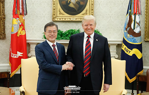 한∙미 정상 “북미정상회담 성공 위해 함께 노력”