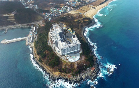 65년 만에 열린 비경 ‘속초 외옹치 바다향기로’