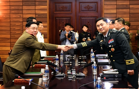 남북장성급군사회담 ”군 통신선 완전 복구 합의”
