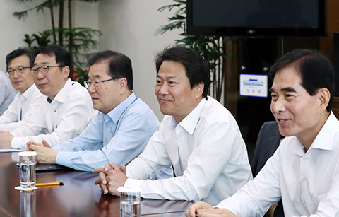 판문점이행추진위, “북한과 JSA 비무장화 적극 추진”