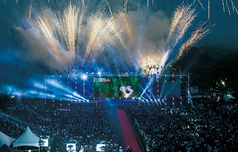 한국의 여름은 ‘시네마천국’… 영화제로 관객 유혹