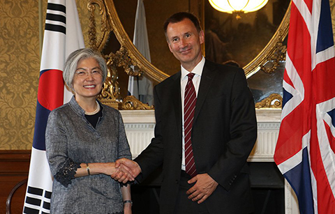 한-영 외교장관 전략대화… 우호협력관계 지속