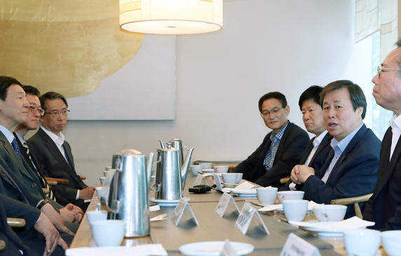 도종환 “한류 확산 위해 대중문화·기초예술 균형 지원”