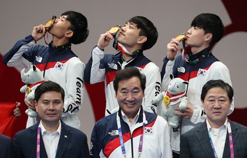 [아시안게임 하이라이트 Day 1 & 2] 남북 공동입장, 금메달 2개 수확