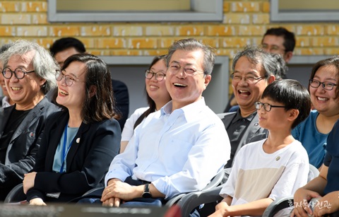 문 대통령 “생활 SOC 확충은 포용국가로 가는 길”