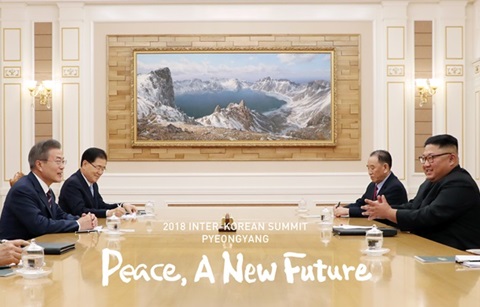 문 대통령, “세계에 평화와 번영의 결실을 보여줘야”