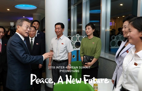 문 대통령, 평양 시민들과 소통