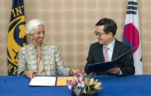 김 부총리, IMF에 “북 개방에 적극 역할” 요청