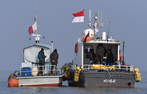 남북, 65년 만에 ‘평화의 수로’ 열었다
